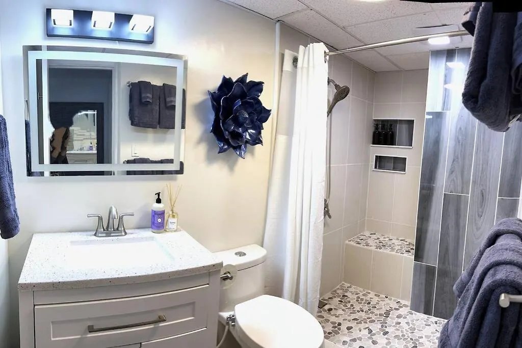 Spacious 2 Bedroom, 1 Bath Waikiki Condo Honolulu Lägenhet