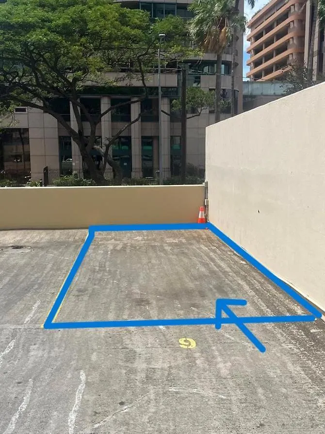 Spacious 2 Bedroom, 1 Bath Waikiki Condo Honolulu 0*,